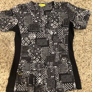 Wonderwink four flex scrub top